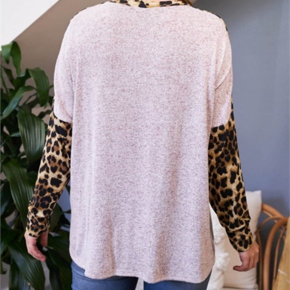 LEOPARD SLEEVE AND NECK BAND SEQUINS POCKET TOP- M - Picture 2 of 6